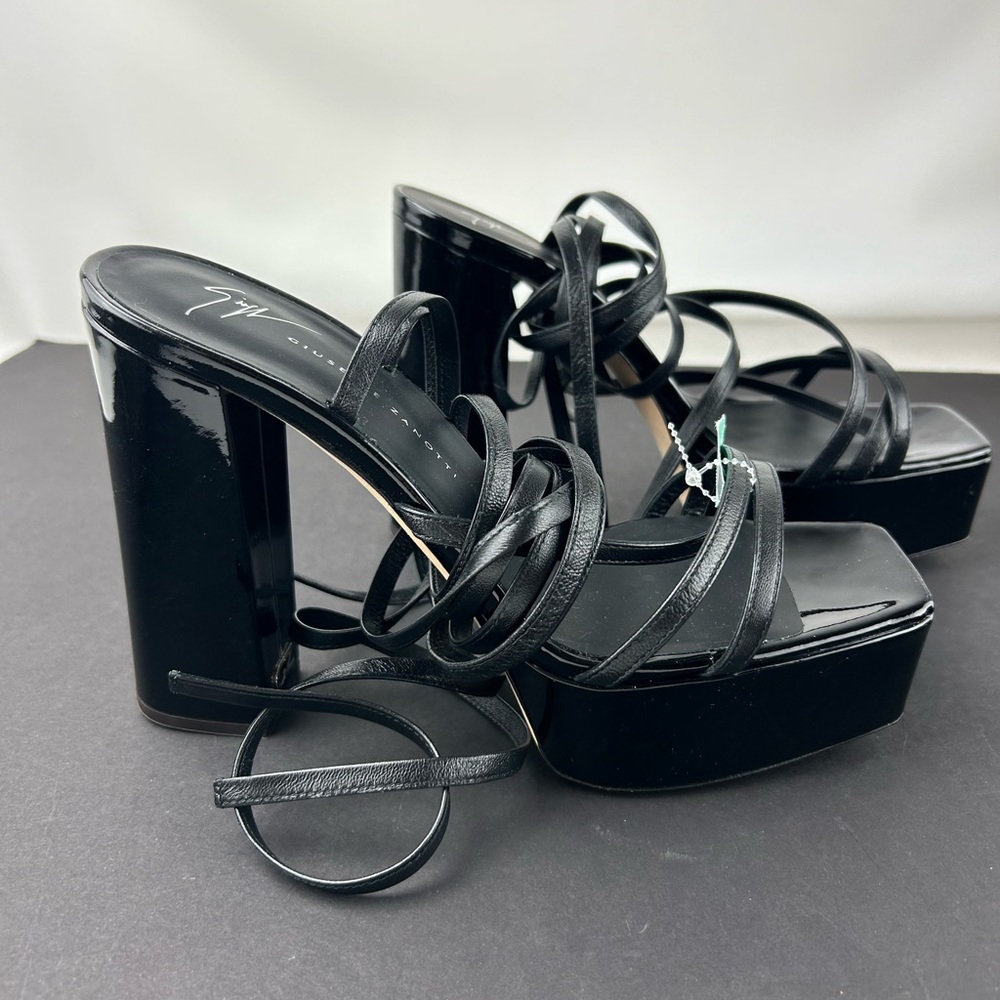 Guiseppe Zanotti Strappy Blqck Sandels! Brand NEW!!